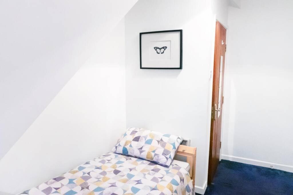Apartment Up To 9 Close To Centre, Big Tv And Wifi Кардіфф Екстер'єр фото